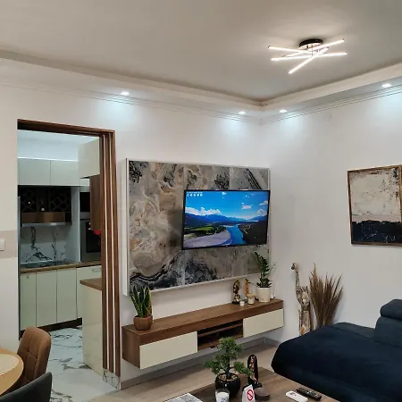 Apartment Honeymoon *